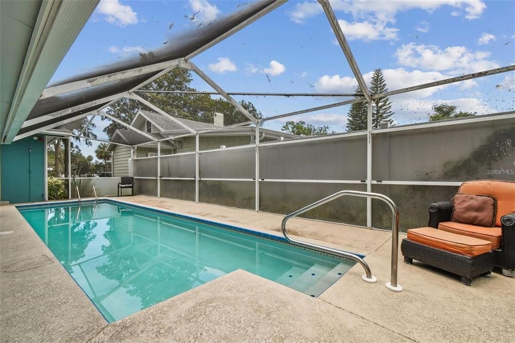 En Venta: $650,000 (4 camas, 3 baños, 1964 Pies cuadrados)