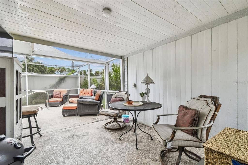 En Venta: $650,000 (4 camas, 3 baños, 1964 Pies cuadrados)