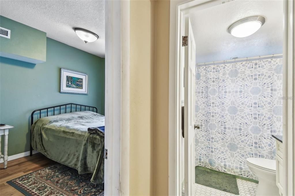 En Venta: $650,000 (4 camas, 3 baños, 1964 Pies cuadrados)