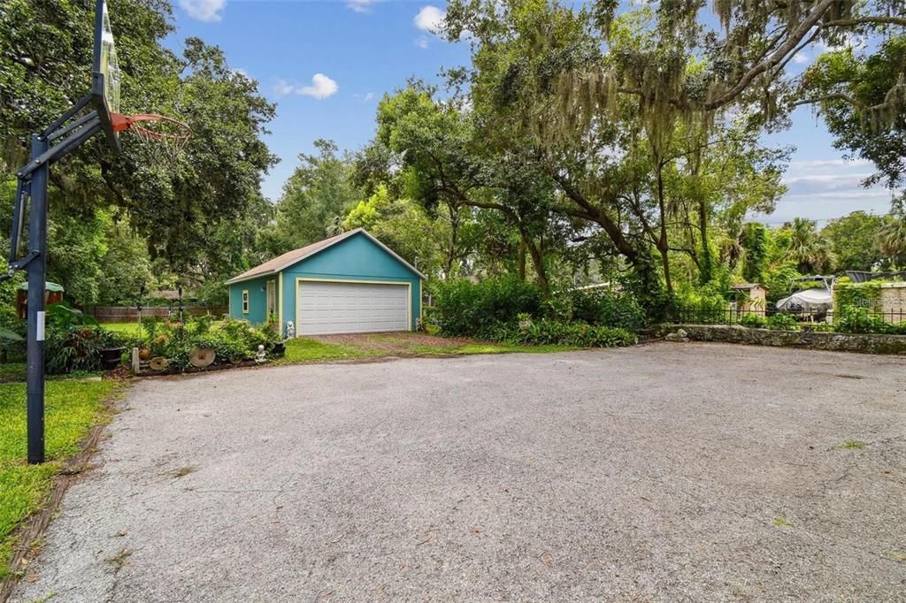 En Venta: $650,000 (4 camas, 3 baños, 1964 Pies cuadrados)