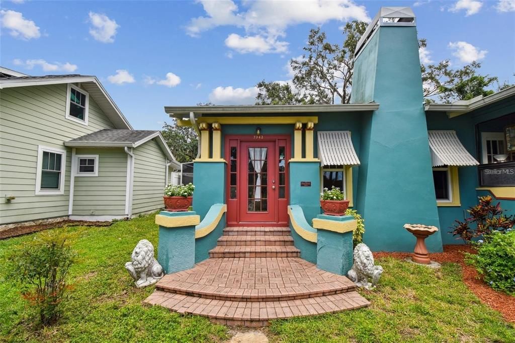 En Venta: $650,000 (4 camas, 3 baños, 1964 Pies cuadrados)