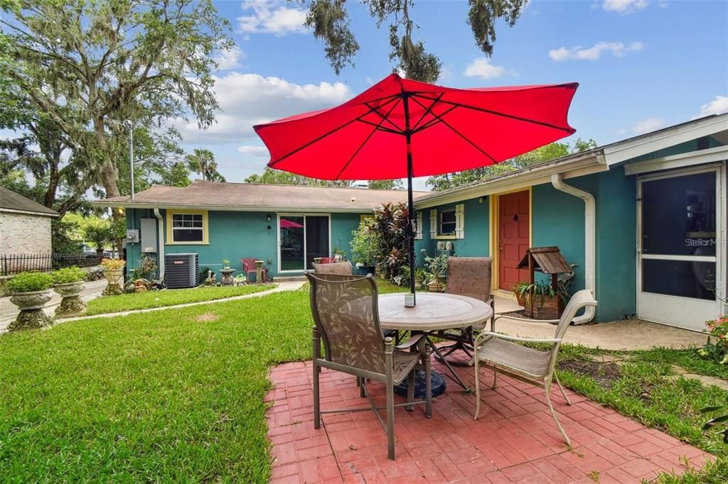 En Venta: $650,000 (4 camas, 3 baños, 1964 Pies cuadrados)