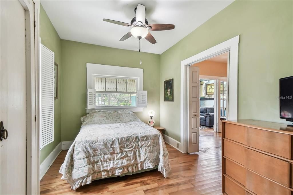 En Venta: $650,000 (4 camas, 3 baños, 1964 Pies cuadrados)