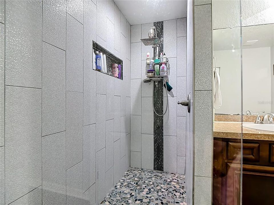 На продажу: $434,000 (3 спален, 2 ванн, 1899 Квадратных фут)