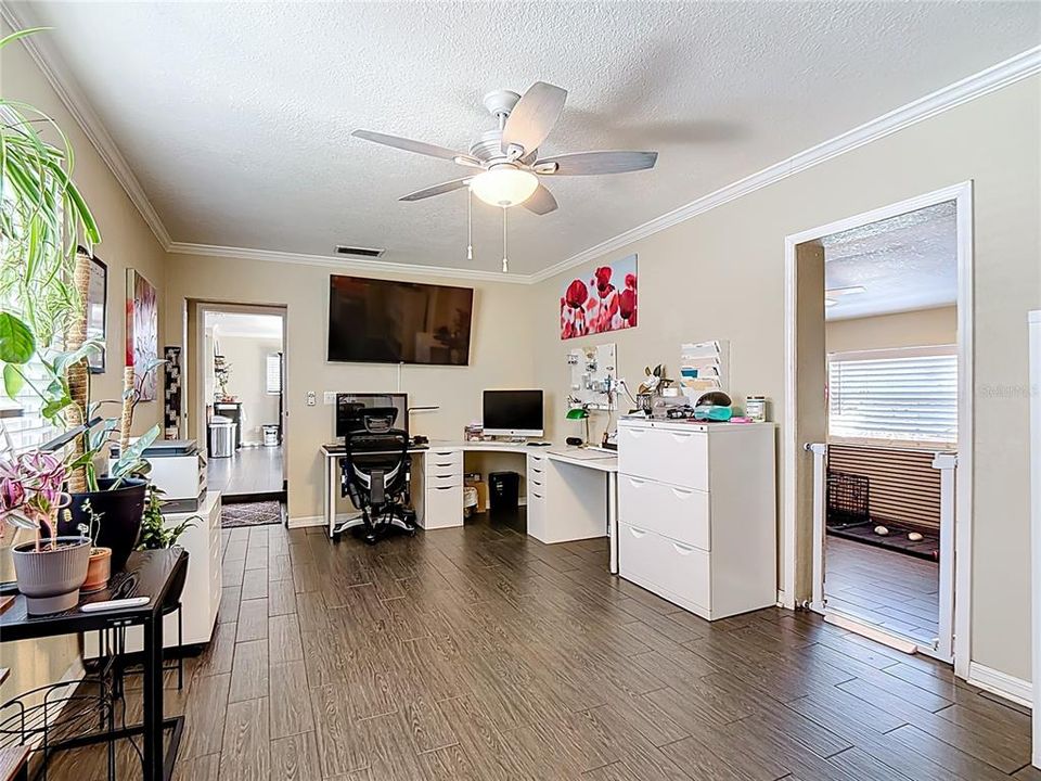 На продажу: $434,000 (3 спален, 2 ванн, 1899 Квадратных фут)