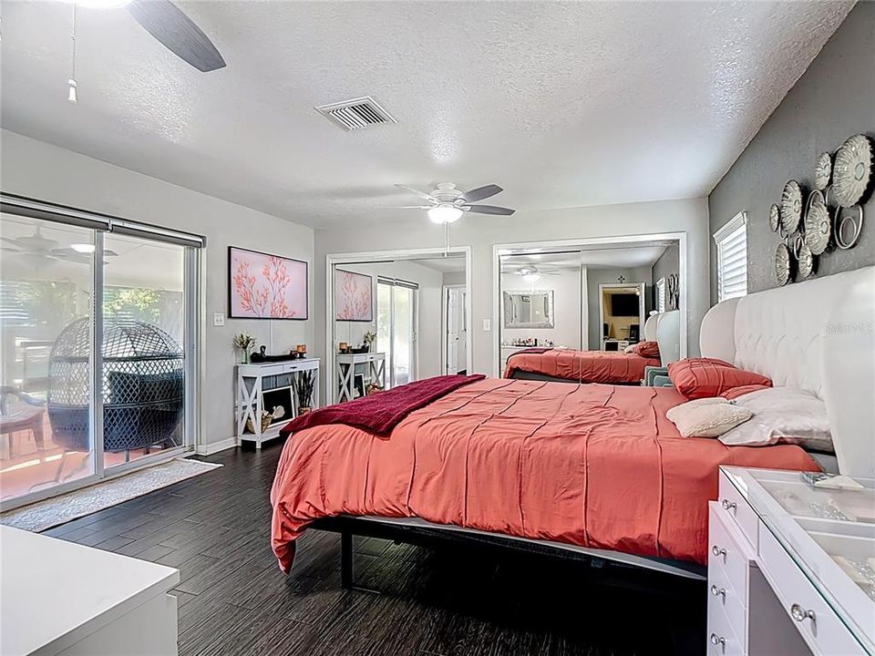 На продажу: $434,000 (3 спален, 2 ванн, 1899 Квадратных фут)