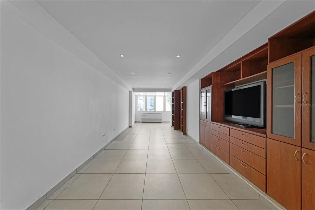 待售: $1,150,000 (2 贝兹, 2 浴室, 2079 平方英尺)