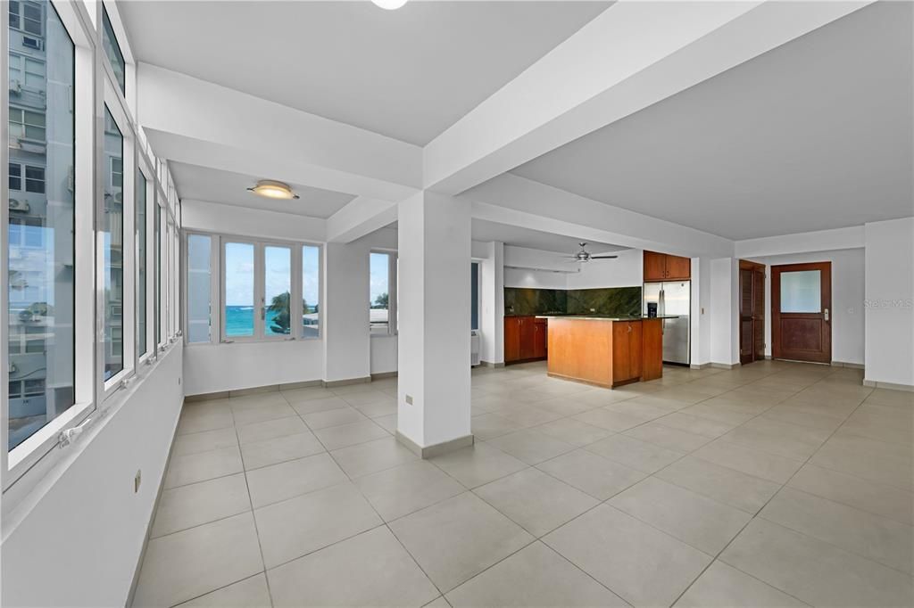 待售: $1,150,000 (2 贝兹, 2 浴室, 2079 平方英尺)