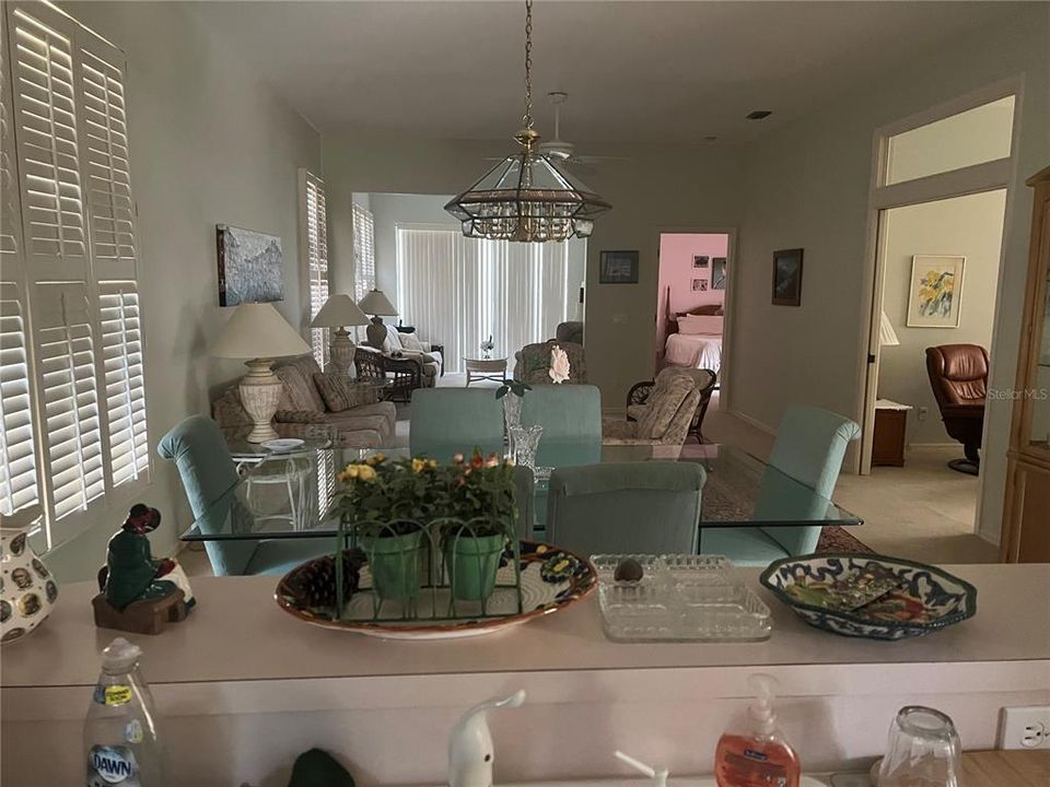 En Venta: $325,000 (2 camas, 2 baños, 1886 Pies cuadrados)