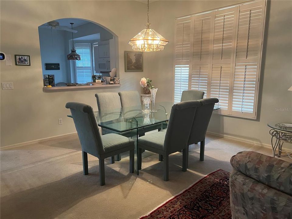 En Venta: $325,000 (2 camas, 2 baños, 1886 Pies cuadrados)