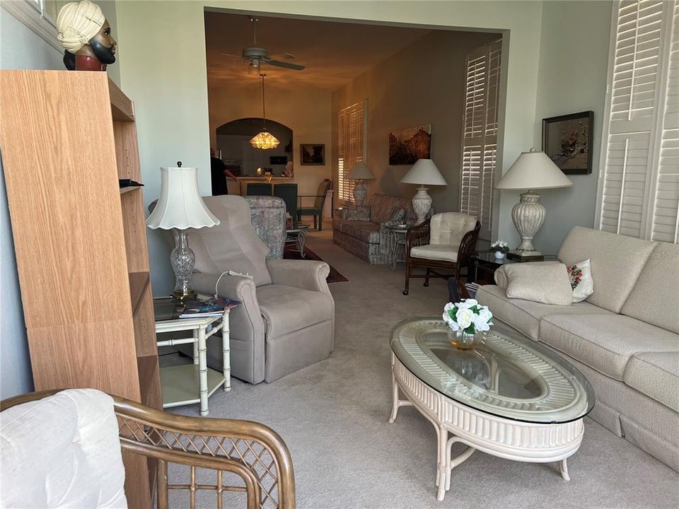 En Venta: $325,000 (2 camas, 2 baños, 1886 Pies cuadrados)