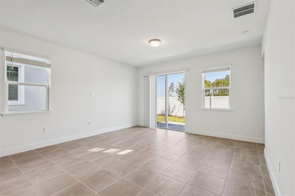 En Venta: $427,230 (4 camas, 2 baños, 2054 Pies cuadrados)