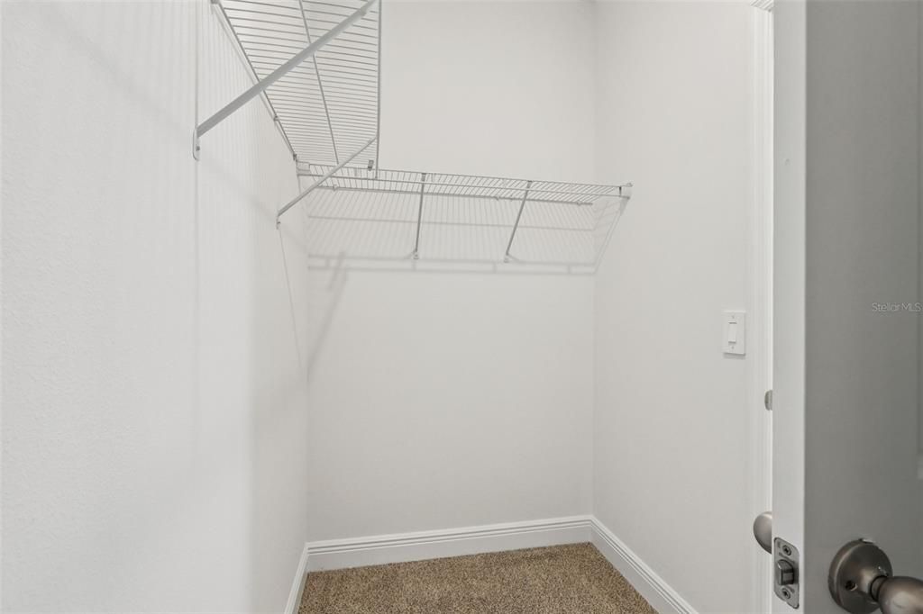 En Venta: $427,230 (4 camas, 2 baños, 2054 Pies cuadrados)