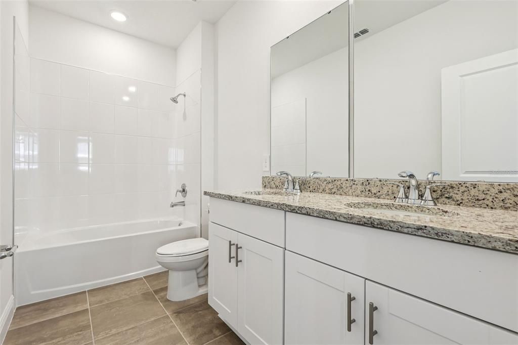 En Venta: $427,230 (4 camas, 2 baños, 2054 Pies cuadrados)