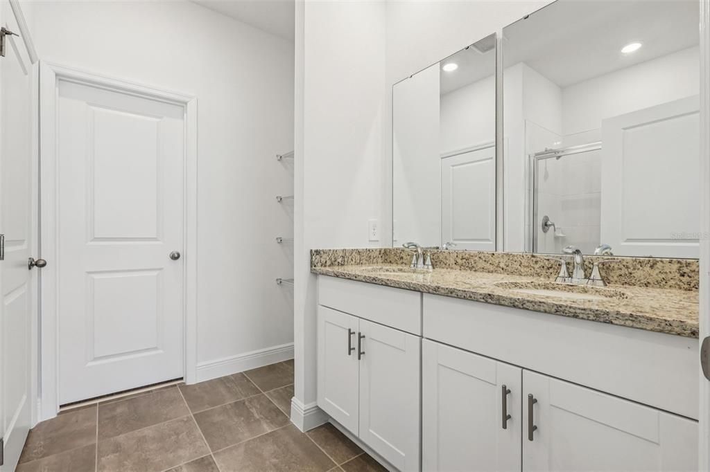 En Venta: $427,230 (4 camas, 2 baños, 2054 Pies cuadrados)