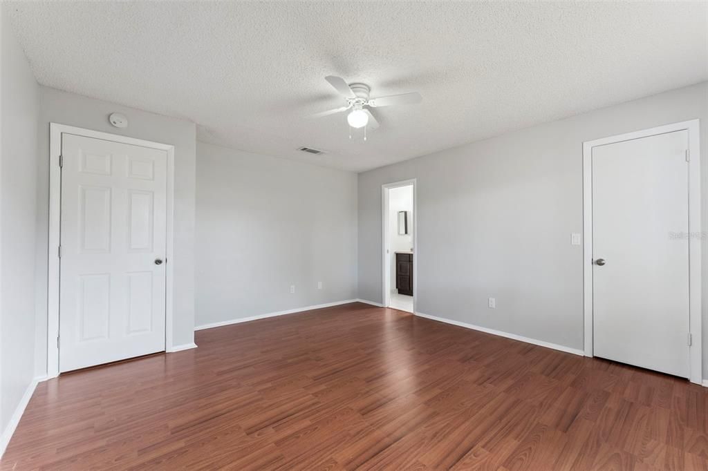 На продажу: $365,000 (3 спален, 2 ванн, 1501 Квадратных фут)