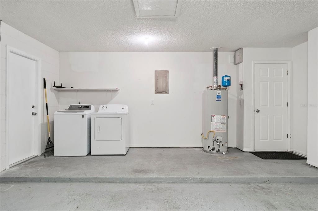 На продажу: $365,000 (3 спален, 2 ванн, 1501 Квадратных фут)