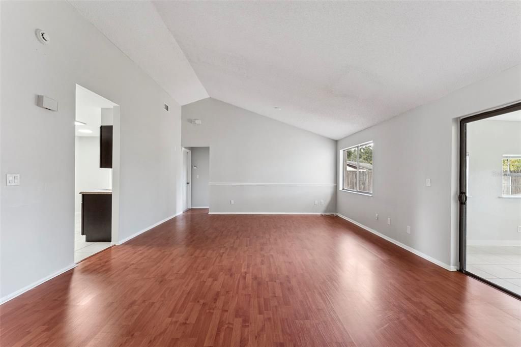 На продажу: $365,000 (3 спален, 2 ванн, 1501 Квадратных фут)