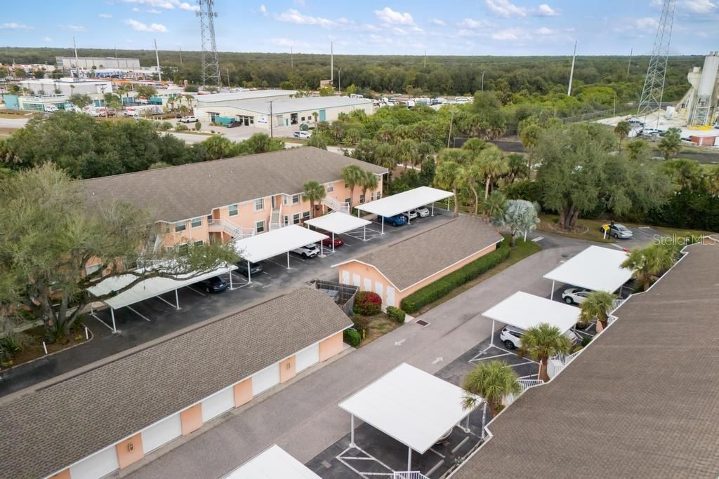 For Sale: $215,000 (2 beds, 2 baths, 1227 Square Feet)