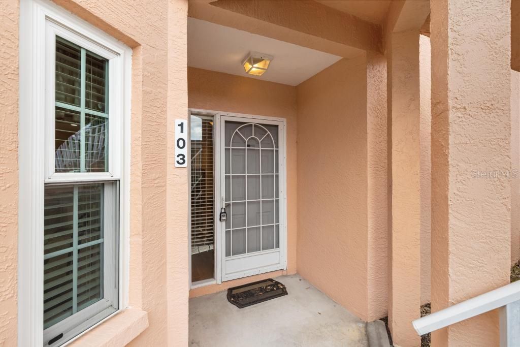 For Sale: $215,000 (2 beds, 2 baths, 1227 Square Feet)