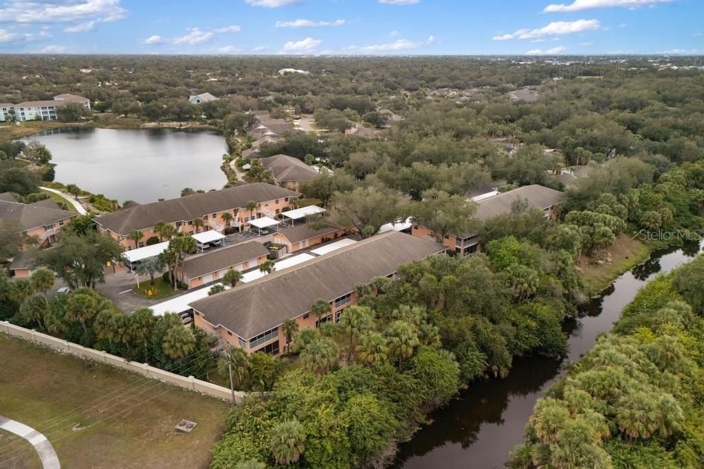 For Sale: $215,000 (2 beds, 2 baths, 1227 Square Feet)