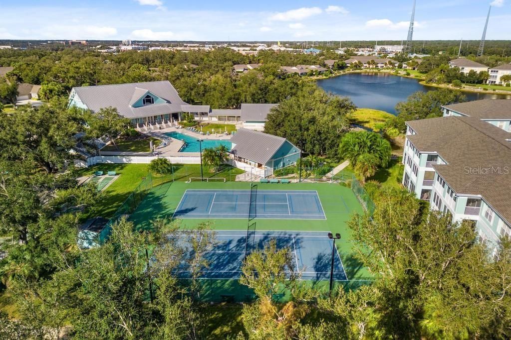 For Sale: $215,000 (2 beds, 2 baths, 1227 Square Feet)