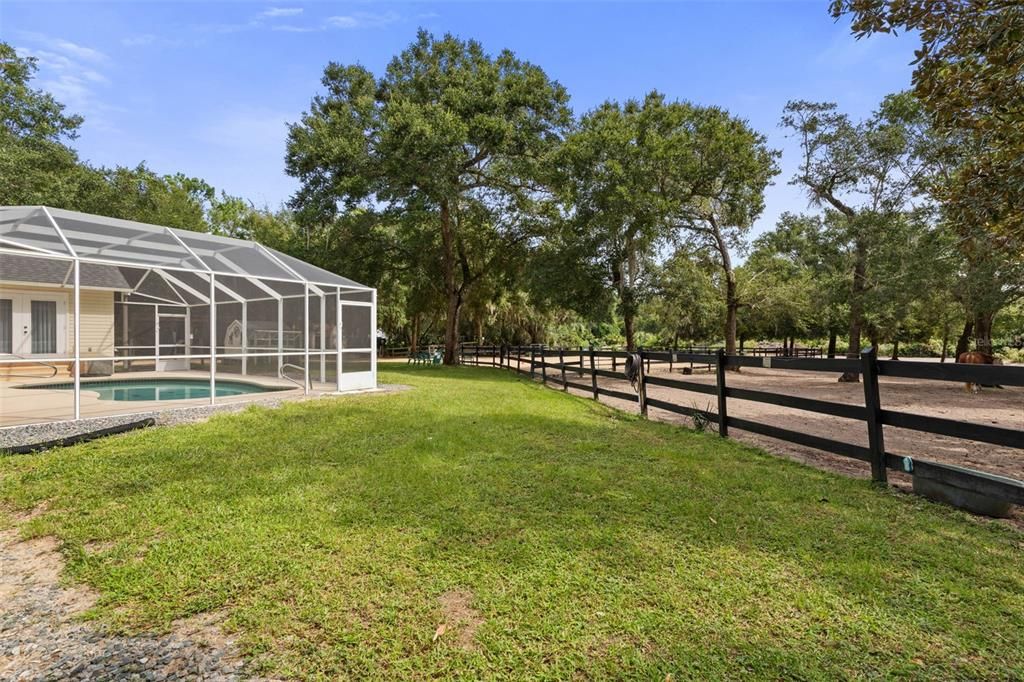 En Venta: $1,050,000 (4 camas, 3 baños, 2613 Pies cuadrados)