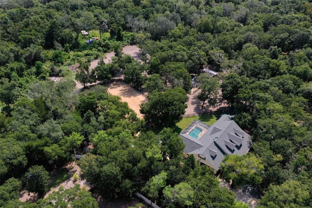 En Venta: $1,050,000 (4 camas, 3 baños, 2613 Pies cuadrados)