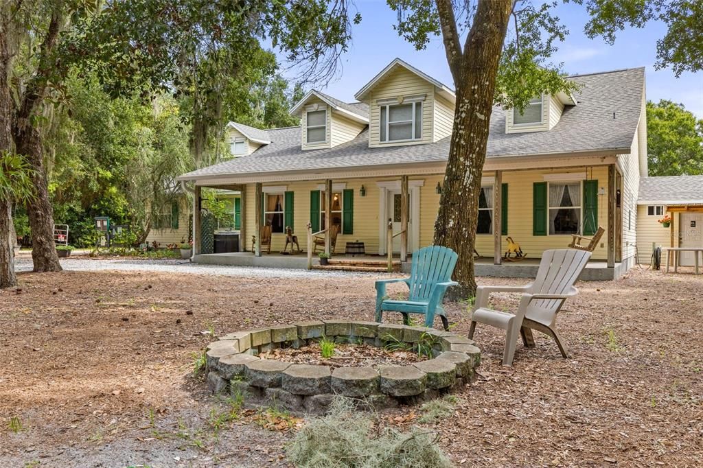 En Venta: $1,050,000 (4 camas, 3 baños, 2613 Pies cuadrados)