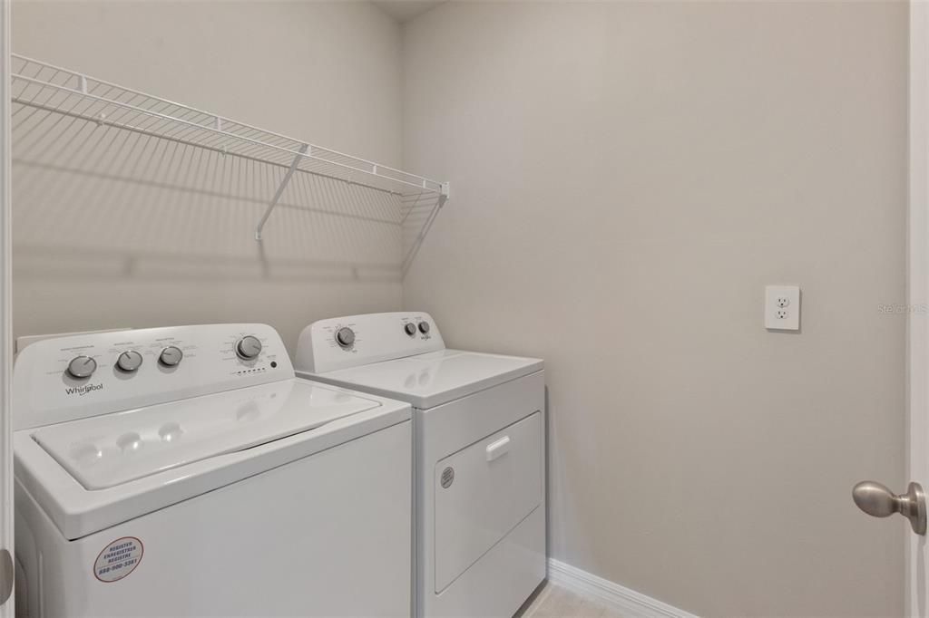 В аренду: $2,090 (4 спален, 2 ванн, 1828 Квадратных фут)