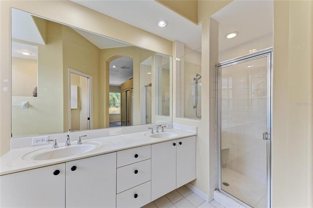 待售: $499,000 (3 贝兹, 2 浴室, 1650 平方英尺)