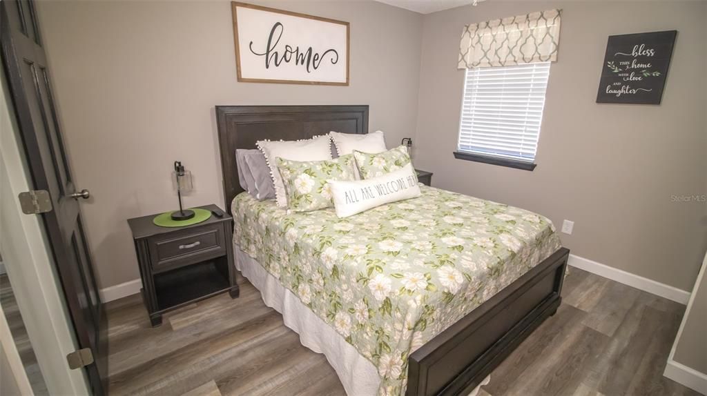 For Sale: $269,900 (3 beds, 2 baths, 1366 Square Feet)