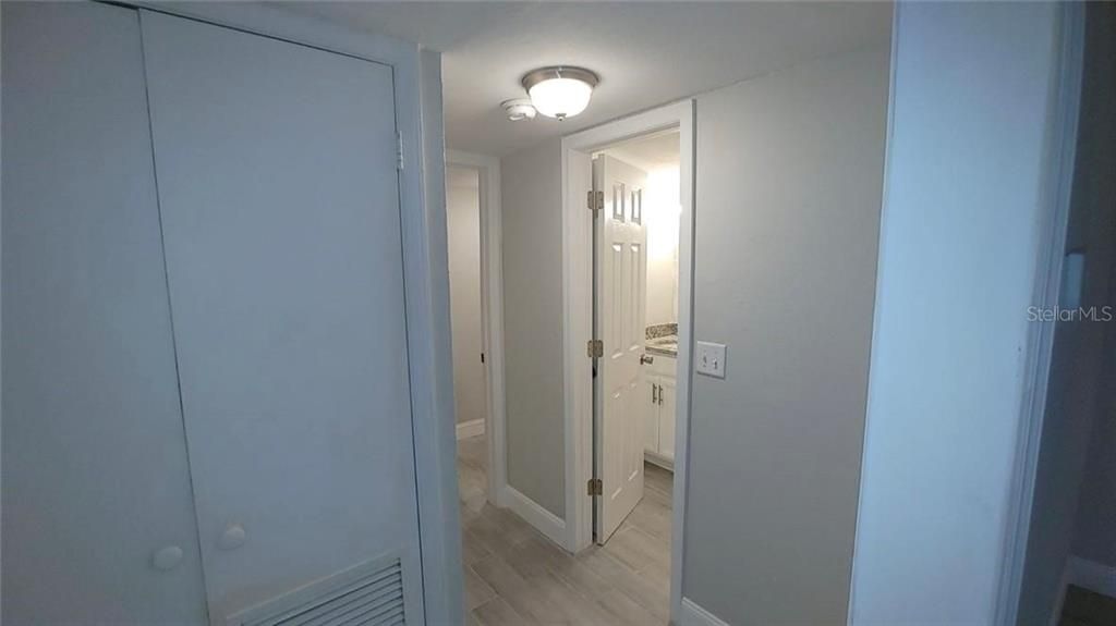 For Rent: $1,400 (2 beds, 1 baths, 1051 Square Feet)