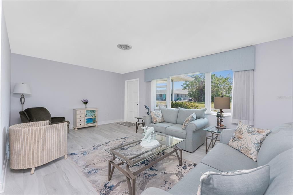 For Rent: $1,850 (2 beds, 2 baths, 1293 Square Feet)