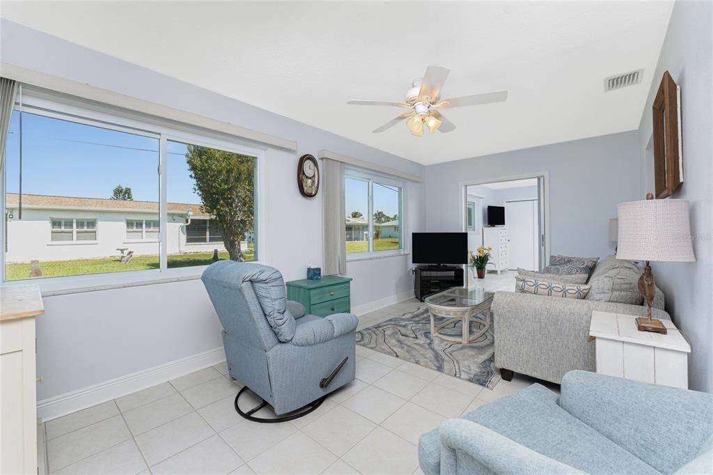 For Rent: $1,850 (2 beds, 2 baths, 1293 Square Feet)