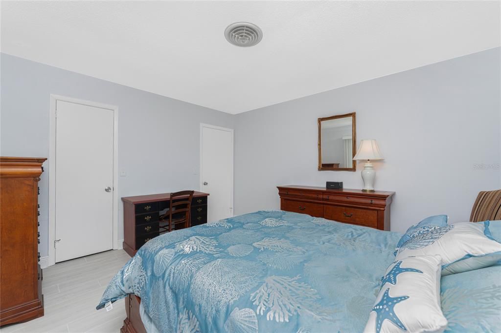 For Rent: $1,850 (2 beds, 2 baths, 1293 Square Feet)