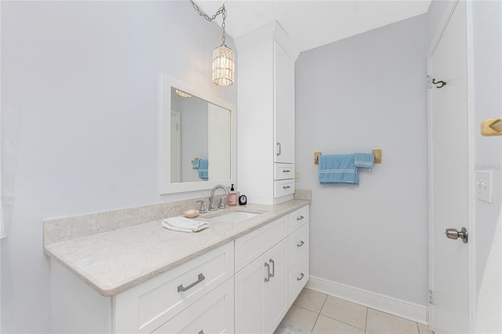 For Rent: $1,850 (2 beds, 2 baths, 1293 Square Feet)