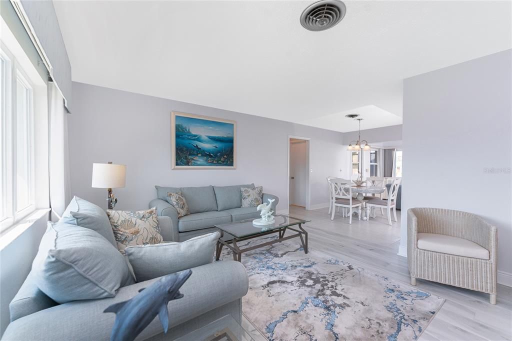 For Rent: $1,850 (2 beds, 2 baths, 1293 Square Feet)