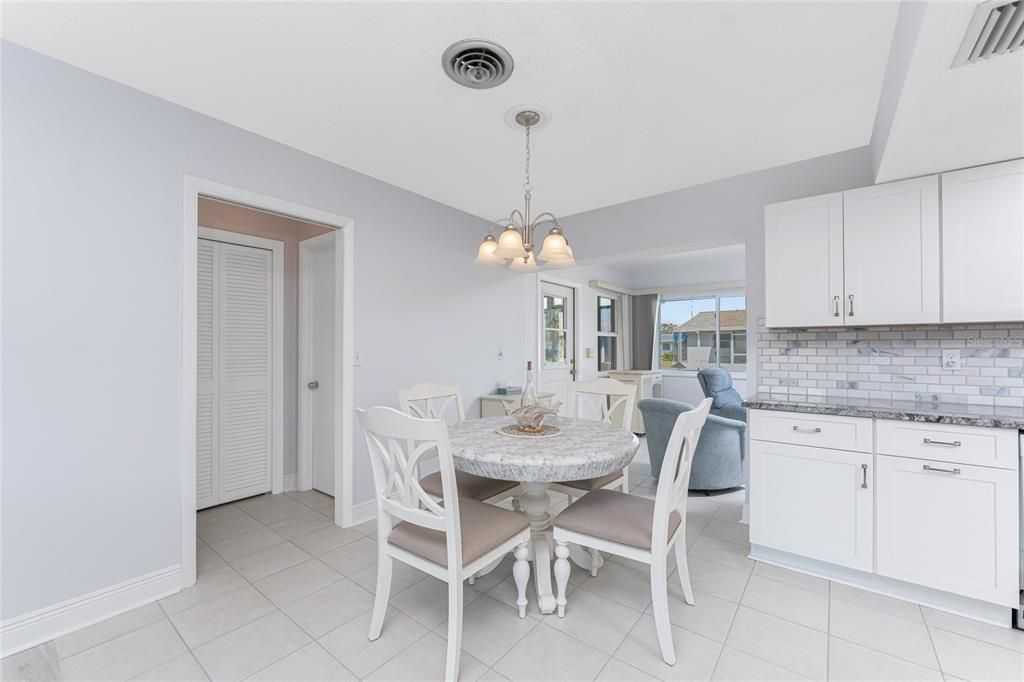 For Rent: $1,850 (2 beds, 2 baths, 1293 Square Feet)