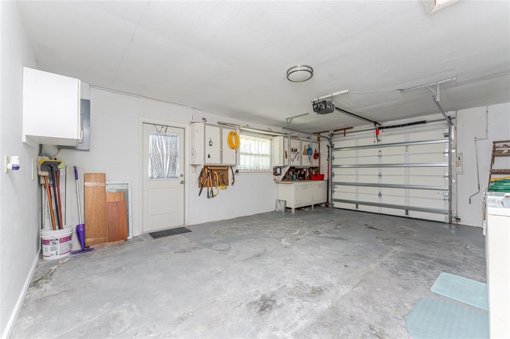 For Rent: $1,850 (2 beds, 2 baths, 1293 Square Feet)