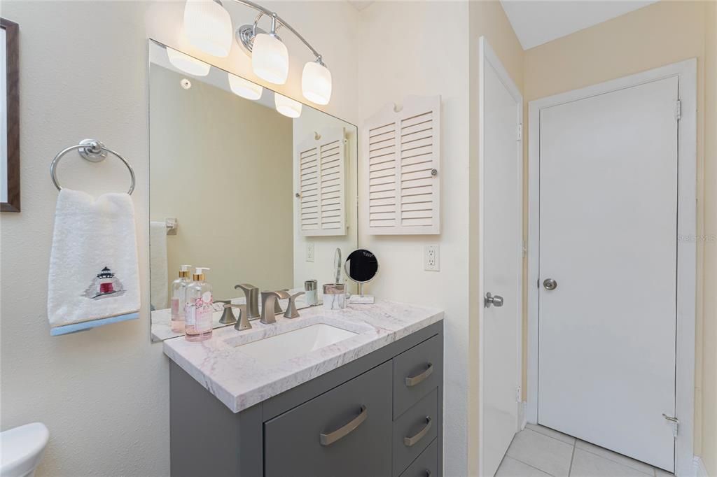 For Rent: $1,850 (2 beds, 2 baths, 1293 Square Feet)