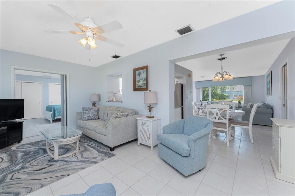 For Rent: $1,850 (2 beds, 2 baths, 1293 Square Feet)