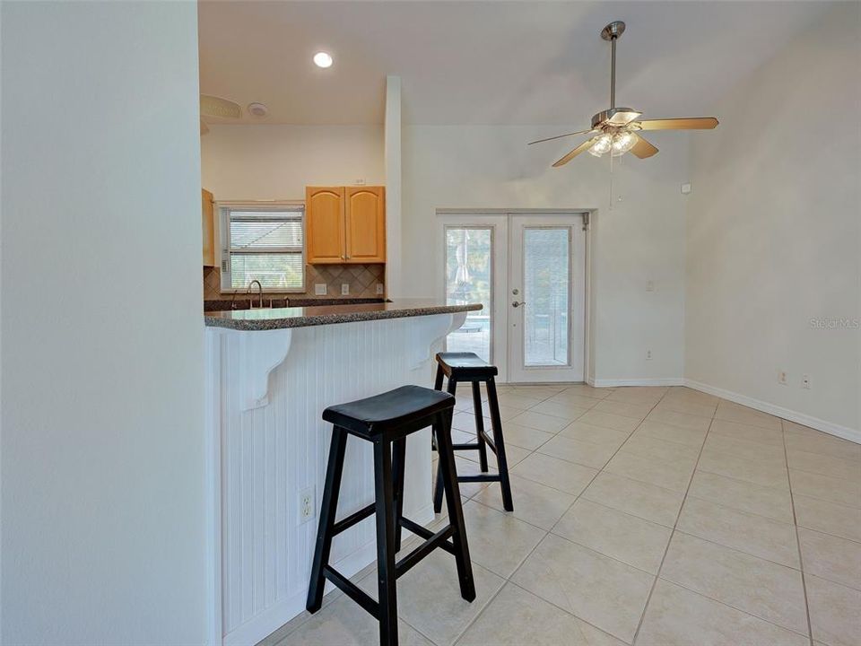 待售: $357,000 (3 贝兹, 2 浴室, 1425 平方英尺)