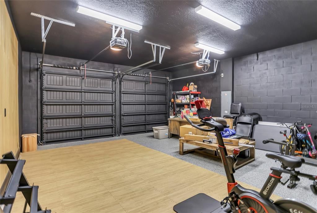 For Sale: $698,000 (3 beds, 2 baths, 2427 Square Feet)