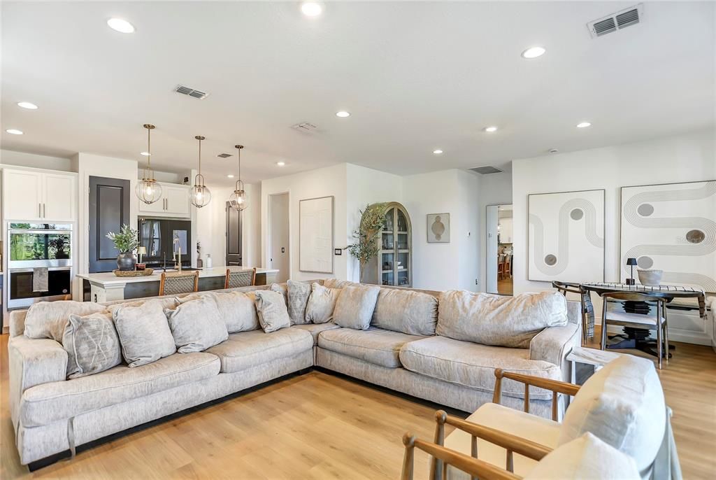 For Sale: $698,000 (3 beds, 2 baths, 2427 Square Feet)