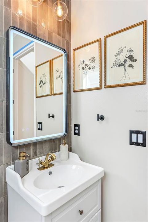 For Sale: $698,000 (3 beds, 2 baths, 2427 Square Feet)