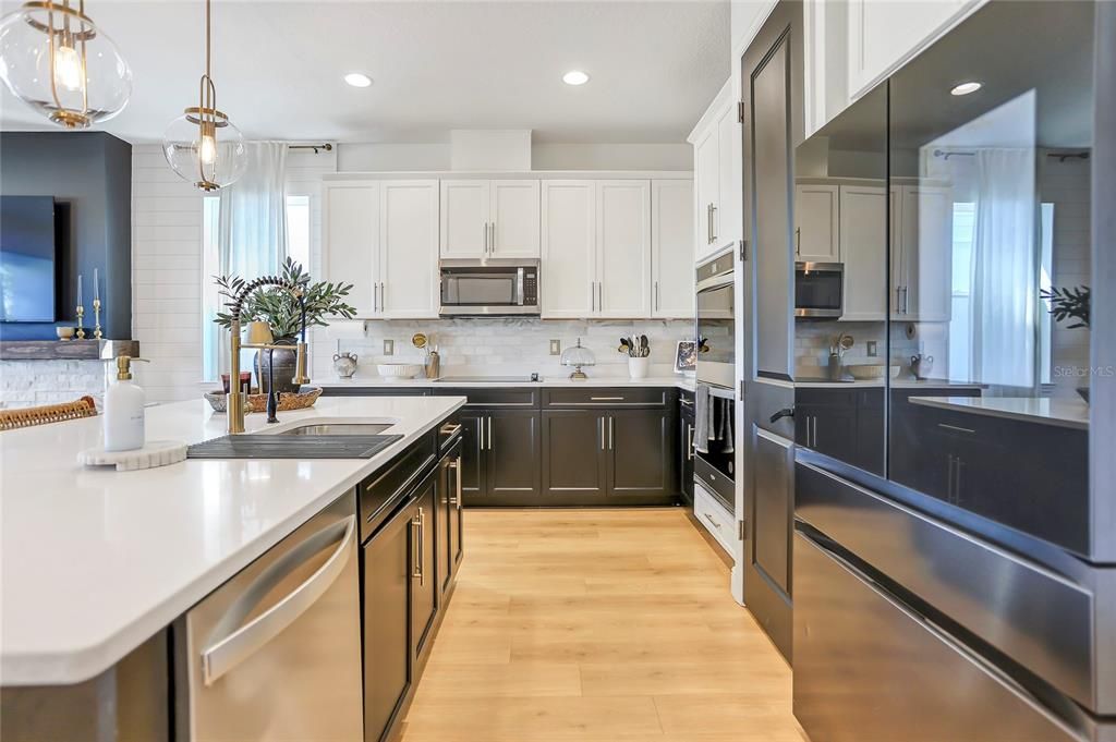 For Sale: $698,000 (3 beds, 2 baths, 2427 Square Feet)