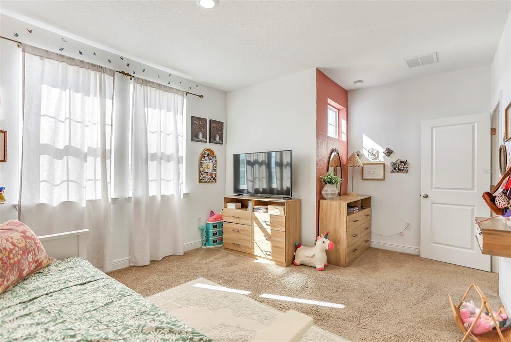 For Sale: $698,000 (3 beds, 2 baths, 2427 Square Feet)