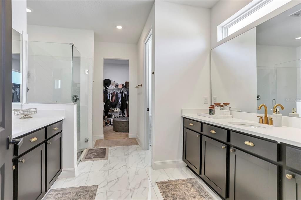 For Sale: $698,000 (3 beds, 2 baths, 2427 Square Feet)