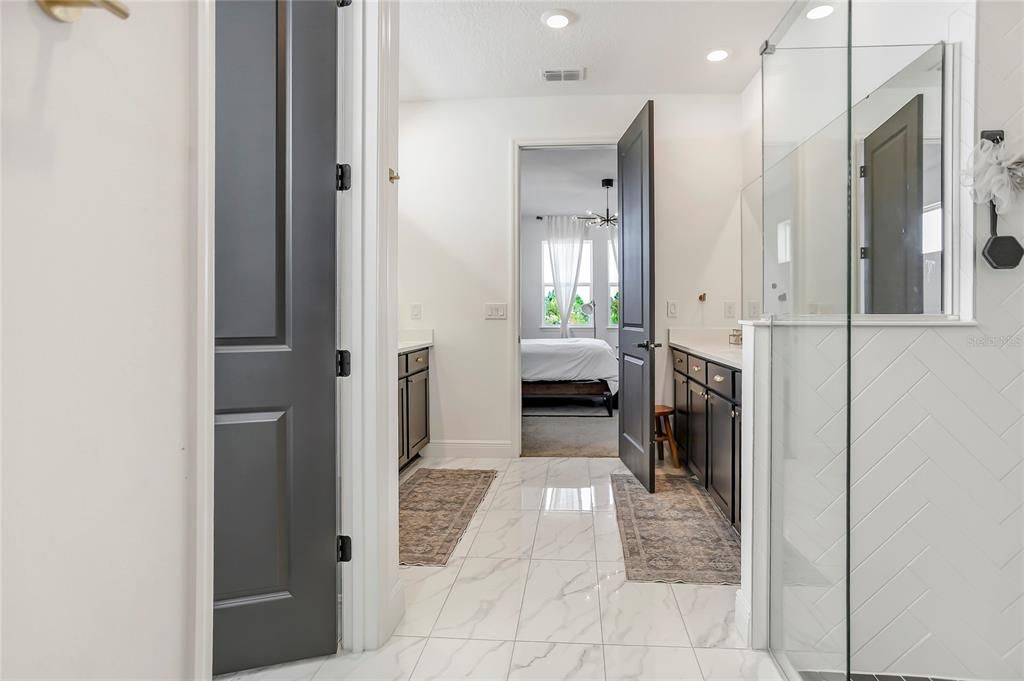 For Sale: $698,000 (3 beds, 2 baths, 2427 Square Feet)